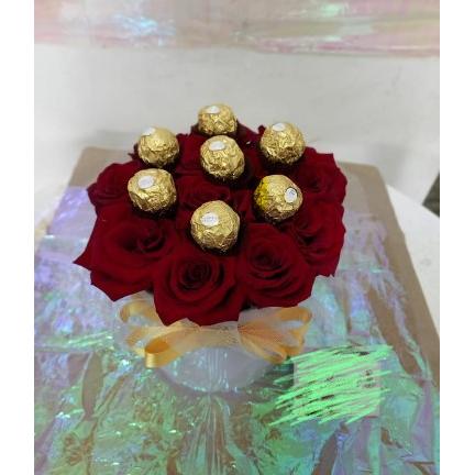 Cilindro con rosas y chocolates 15